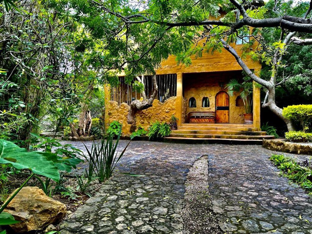 Hotel Valle Mistico Tepoztlan Bagian luar foto